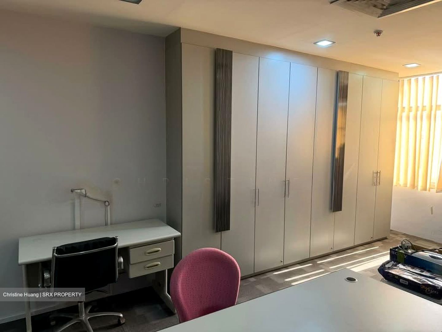 Peninsula Plaza (D6), Office #532391791